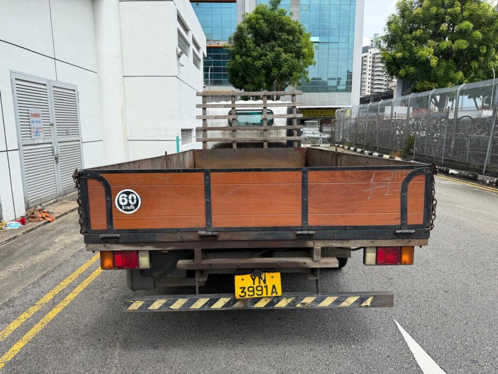 2013/07 ISUZU Elf Truck - NPR75UH5AC SERVICING RECORD