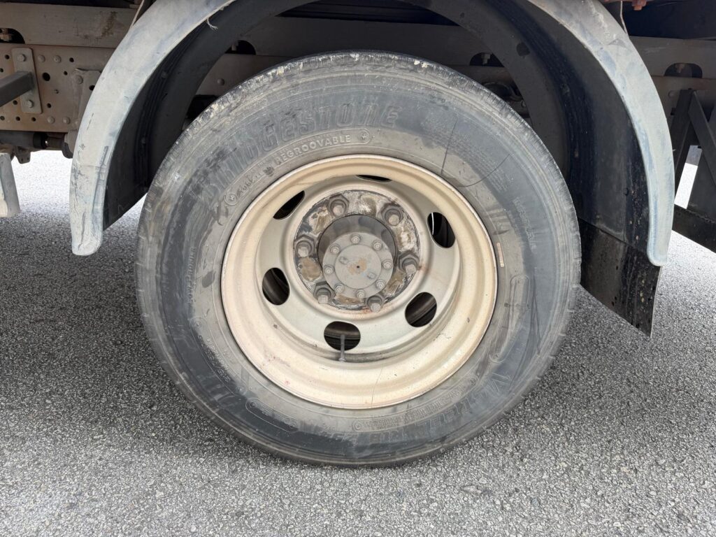 2013/07 ISUZU Elf Truck - NPR75UH5AC SERVICING RECORD