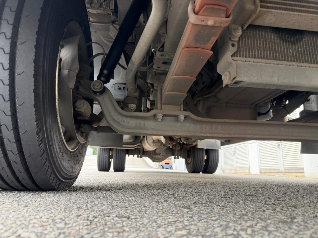2013/07 ISUZU Elf Truck - NPR75UH5AC SERVICING RECORD