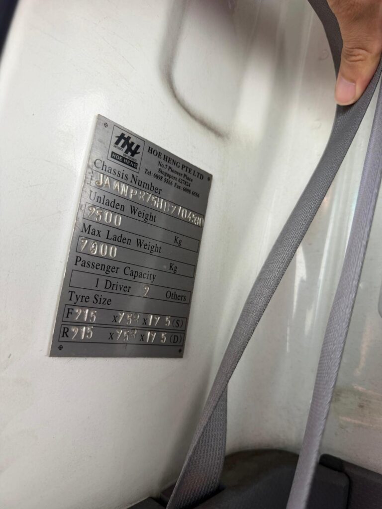 2013/07 ISUZU Elf Truck - NPR75UH5AC SERVICING RECORD
