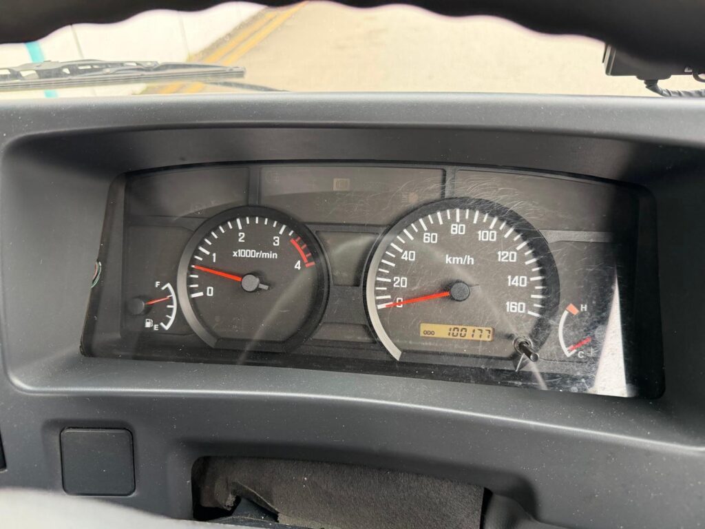 2013/07 ISUZU Elf Truck - NPR75UH5AC SERVICING RECORD