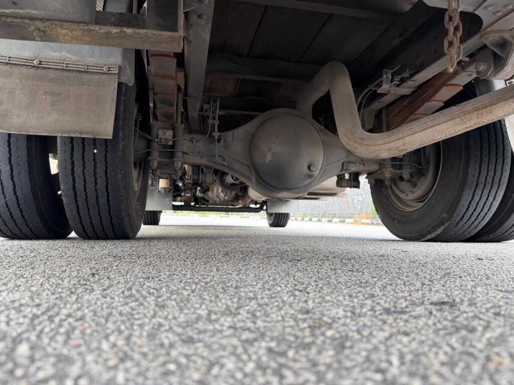 2013/07 ISUZU Elf Truck - NPR75UH5AC SERVICING RECORD