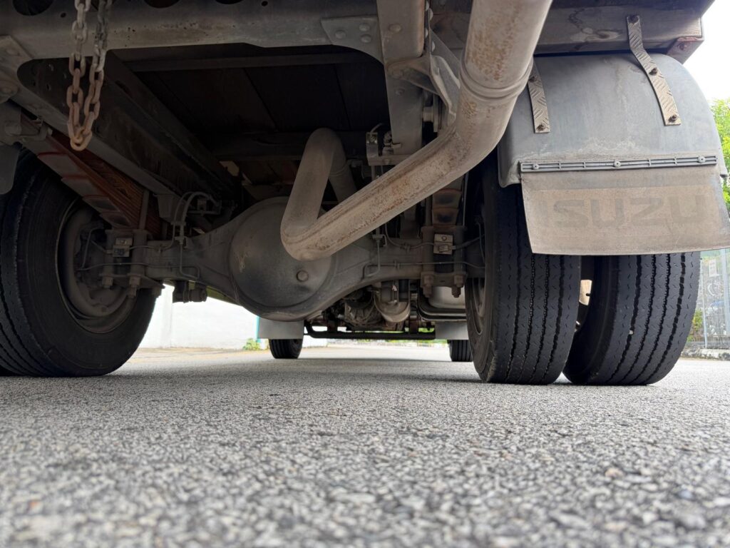 2013/07 ISUZU Elf Truck - NPR75UH5AC SERVICING RECORD